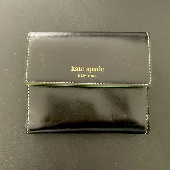 kate spade Handbags - Kate Spade • Black & Green Wallet